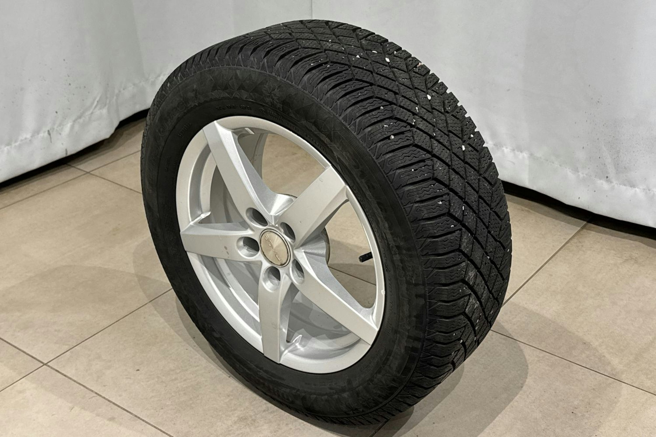 harmaa Volkswagen T-Roc 2022 kuva 13.