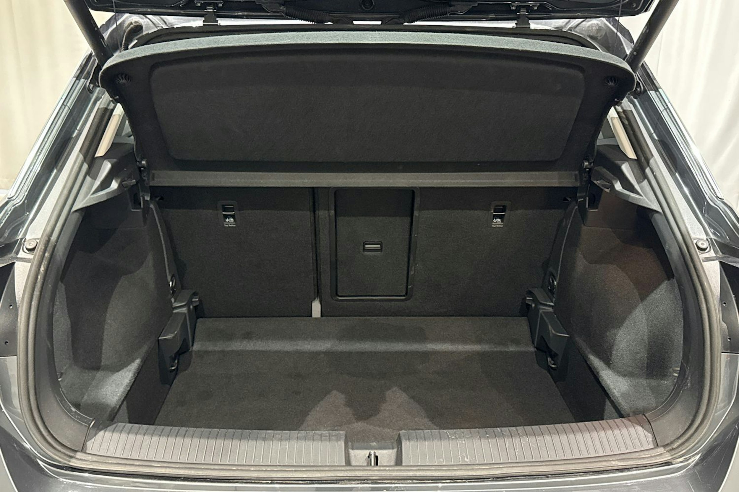 harmaa Volkswagen T-Roc 2022 kuva 14.
