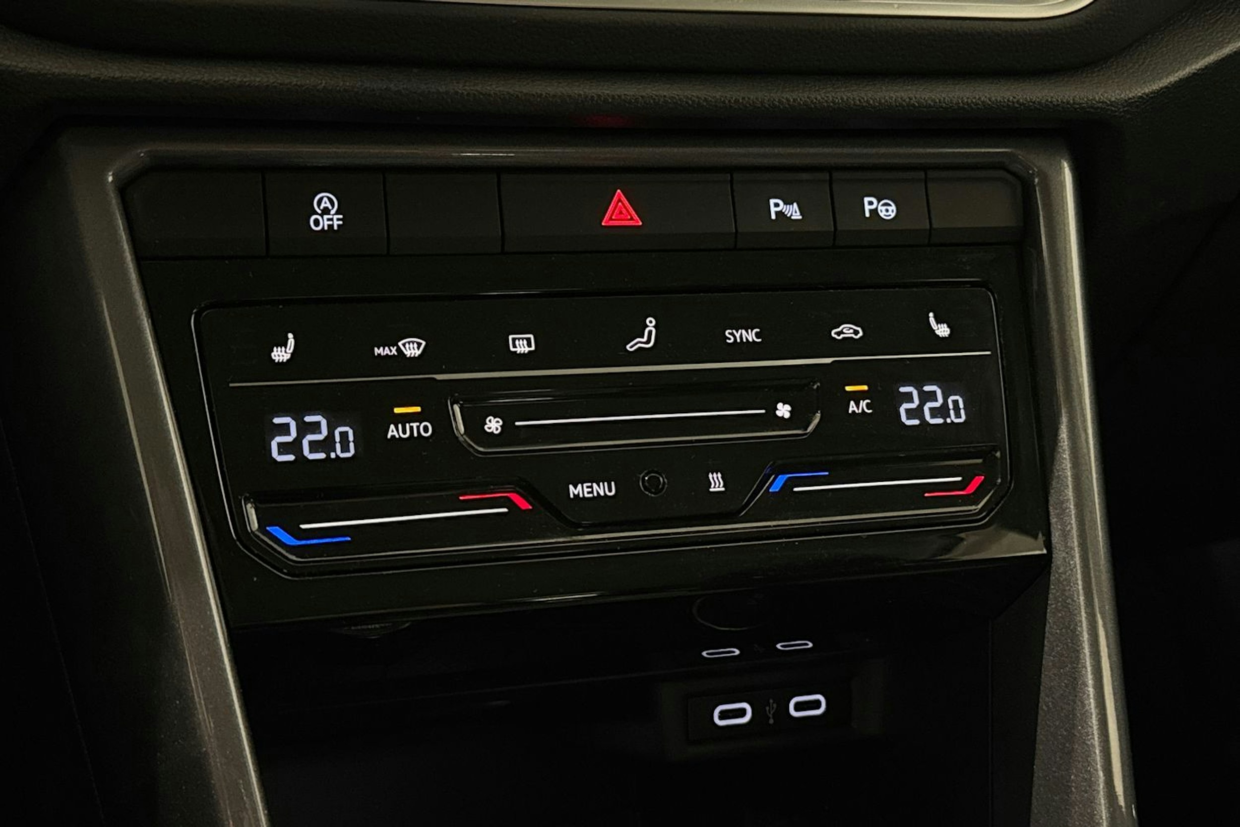 harmaa Volkswagen T-Roc 2022 kuva 18.