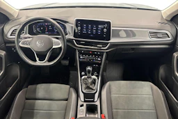sininen Volkswagen T-Roc 2022 kuva 7.