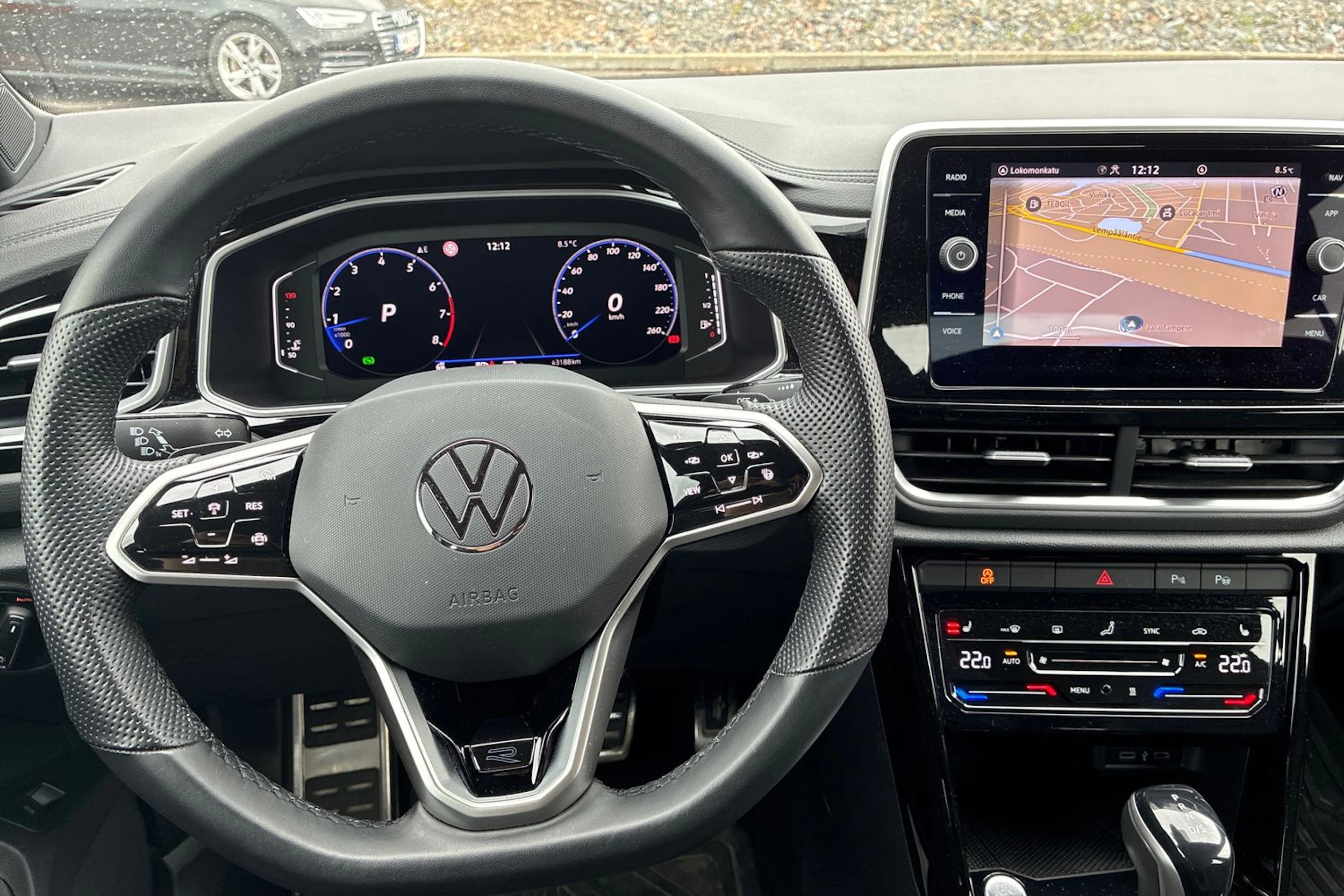 harmaa Volkswagen T-Roc 2022 kuva 4.