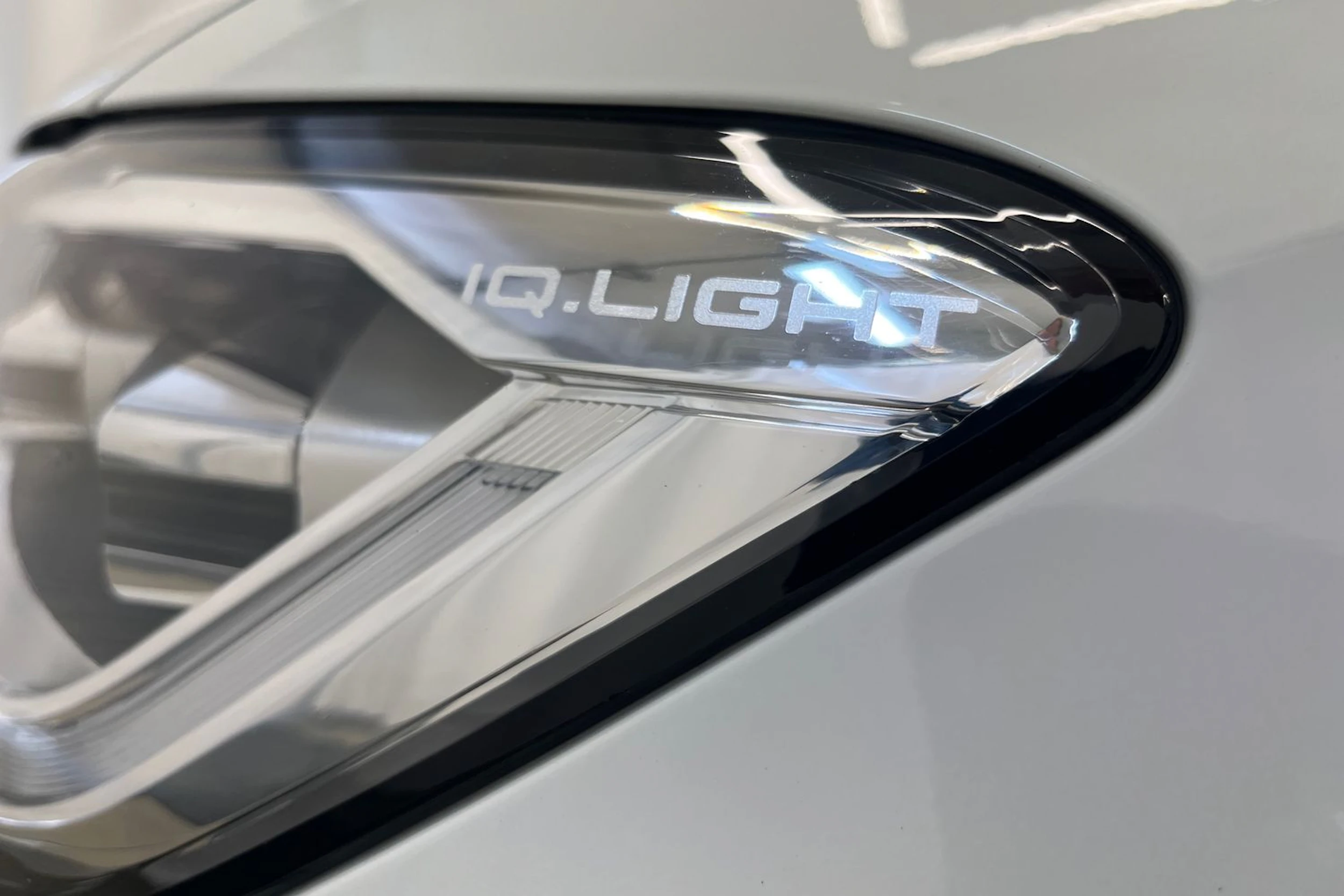 valkoinen Volkswagen T-Roc 2023 kuva 23.
