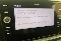 valkoinen Volkswagen T-Roc 2023 kuva 24.