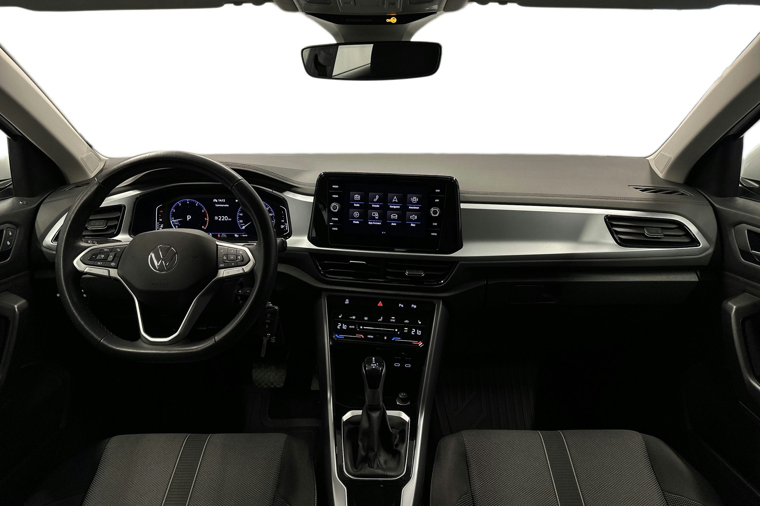 valkoinen Volkswagen T-Roc 2022 kuva 9.