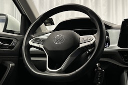 valkoinen Volkswagen T-Roc 2022 kuva 16.