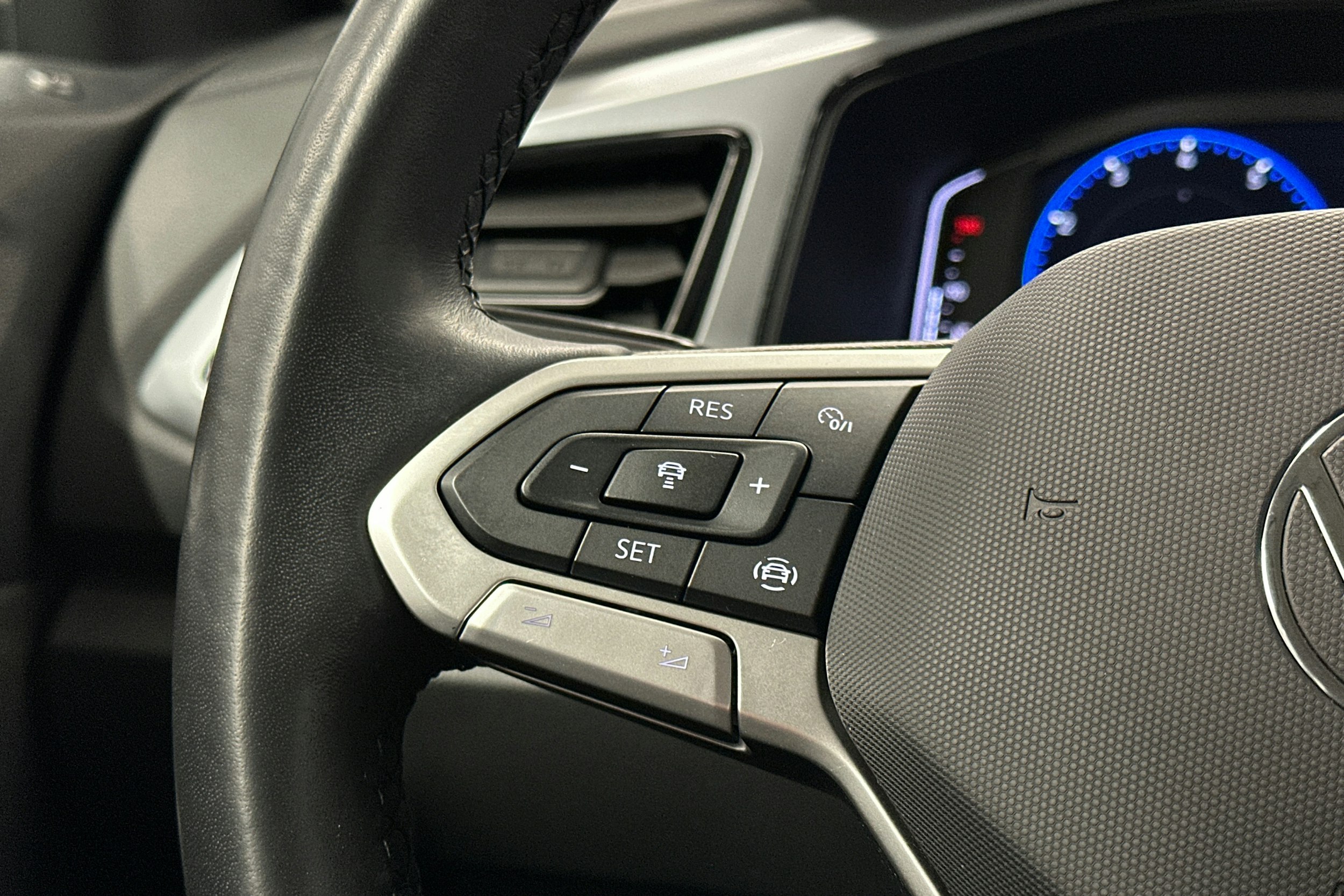 valkoinen Volkswagen T-Roc 2022 kuva 17.