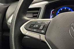 valkoinen Volkswagen T-Roc 2022 kuva 17.