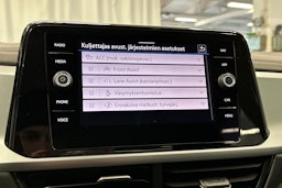 valkoinen Volkswagen T-Roc 2022 kuva 20.