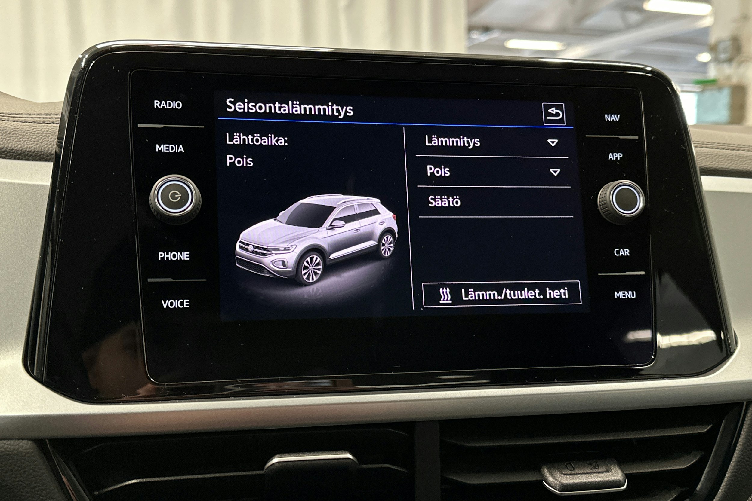 valkoinen Volkswagen T-Roc 2022 kuva 22.