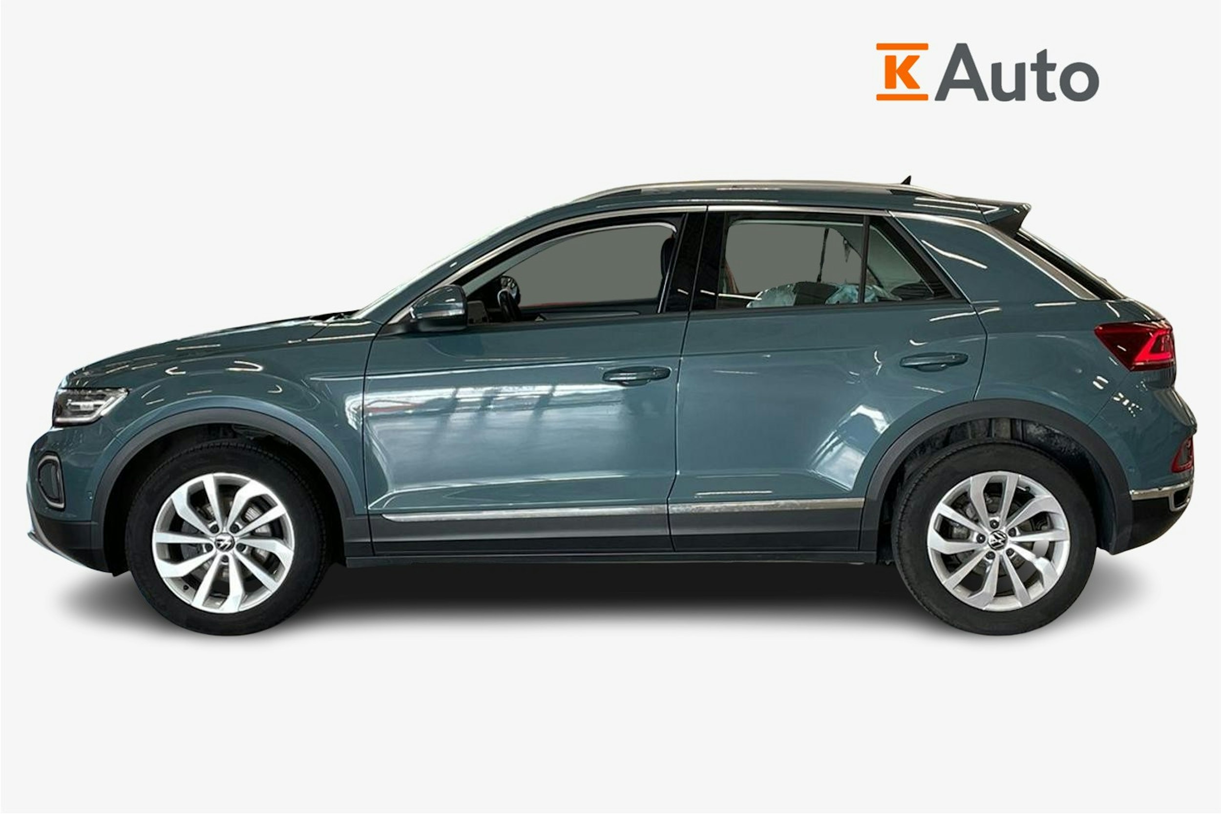 sininen Volkswagen T-Roc 2022 kuva 6.