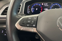 sininen Volkswagen T-Roc 2022 kuva 16.