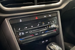 sininen Volkswagen T-Roc 2022 kuva 18.