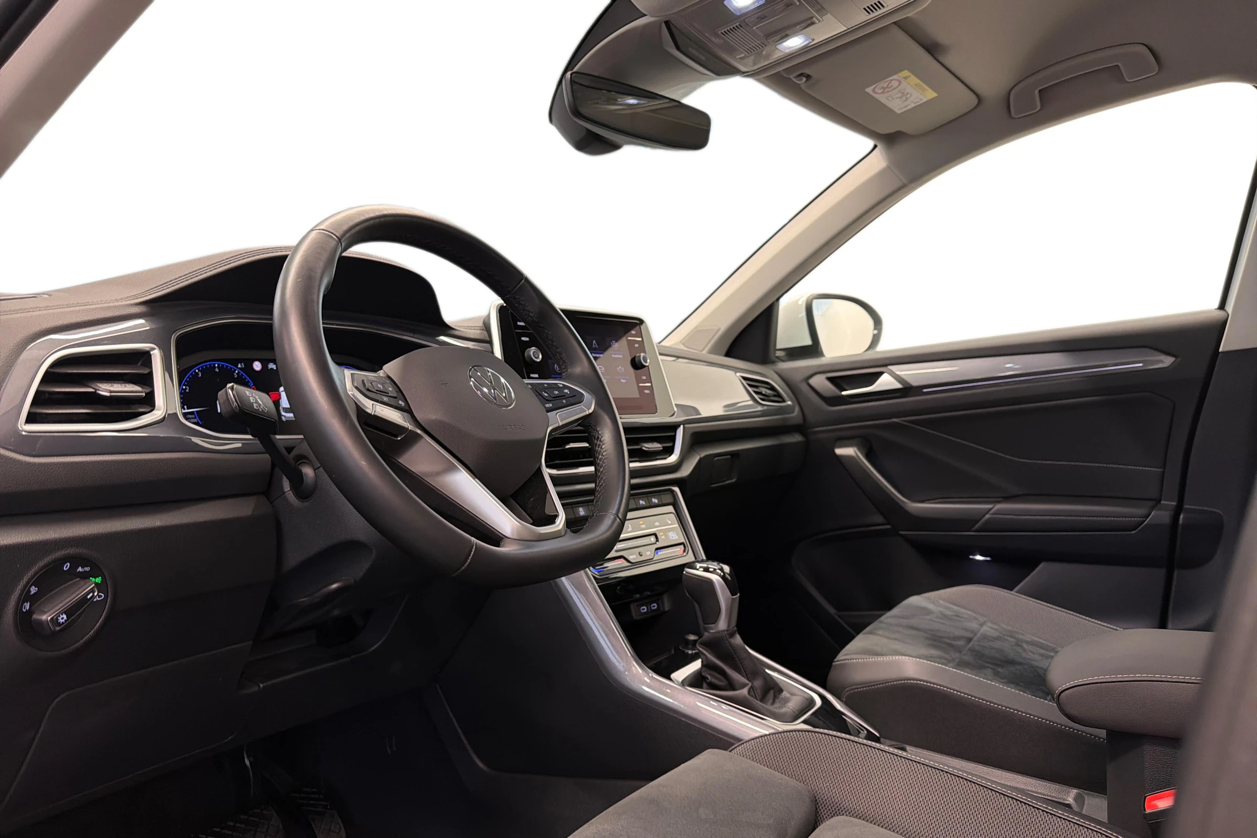 valkoinen Volkswagen T-Roc 2022 kuva 6.