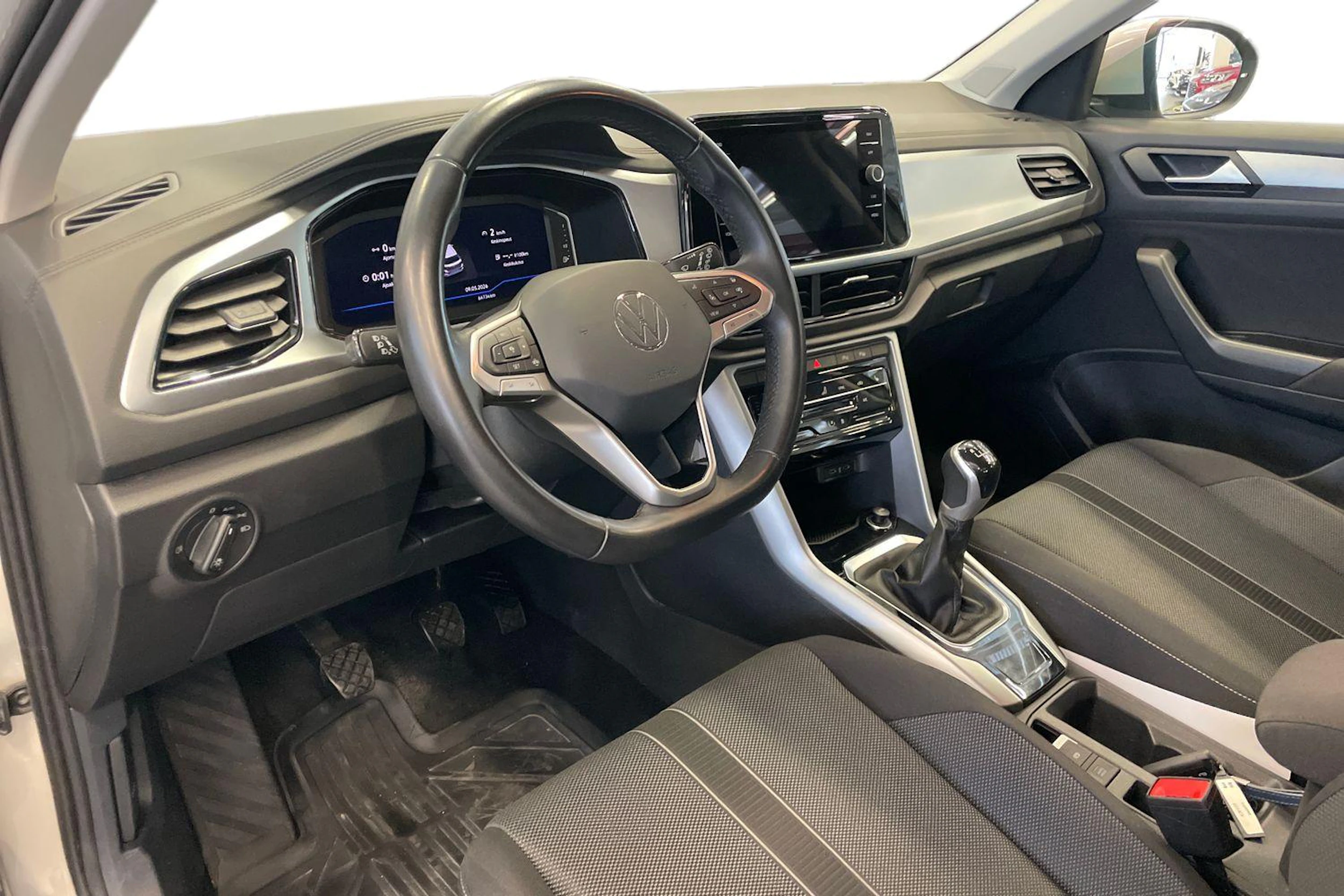 harmaa Volkswagen T-Roc 2022 kuva 8.