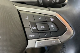 harmaa Volkswagen T-Roc 2022 kuva 18.