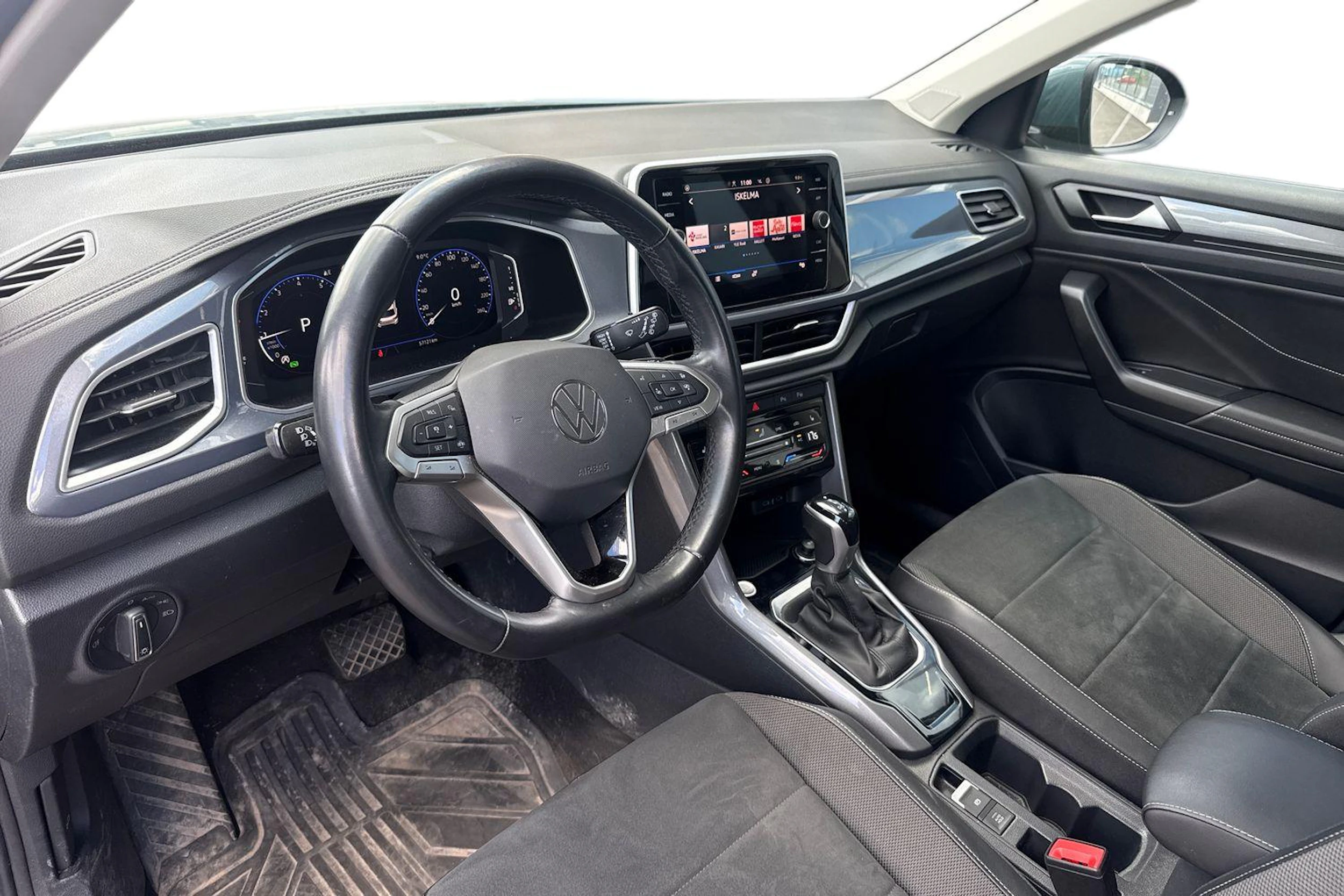 sininen Volkswagen T-Roc 2022 kuva 3.
