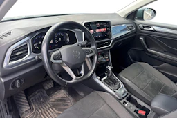 sininen Volkswagen T-Roc 2022 kuva 3.