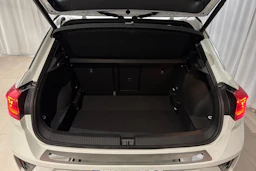 valkoinen Volkswagen T-Roc 2022 kuva 16.