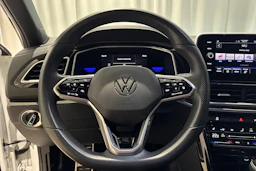 valkoinen Volkswagen T-Roc 2022 kuva 19.