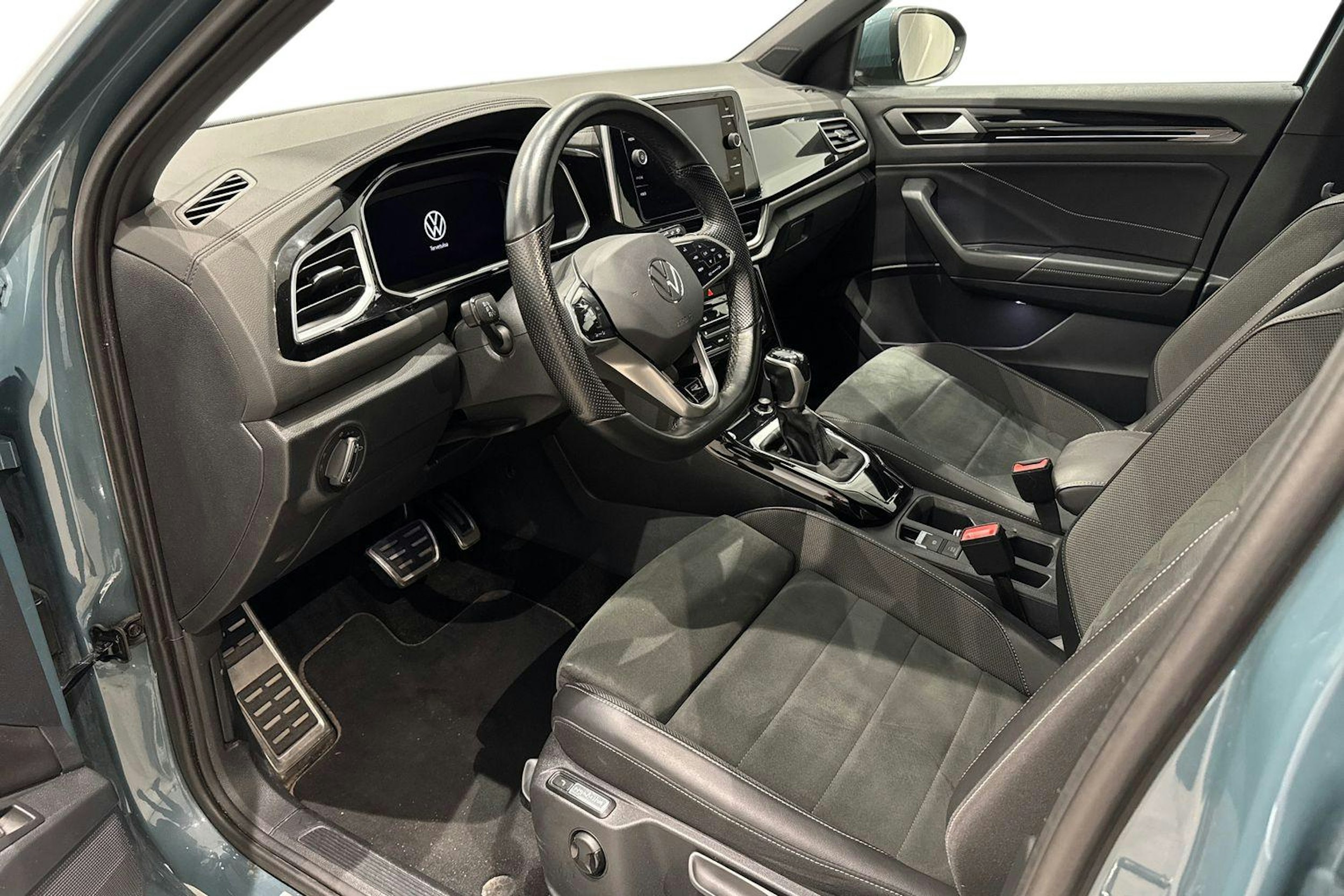 sininen Volkswagen T-Roc 2022 kuva 7.