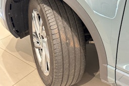 sininen Volkswagen T-Roc 2022 kuva 13.