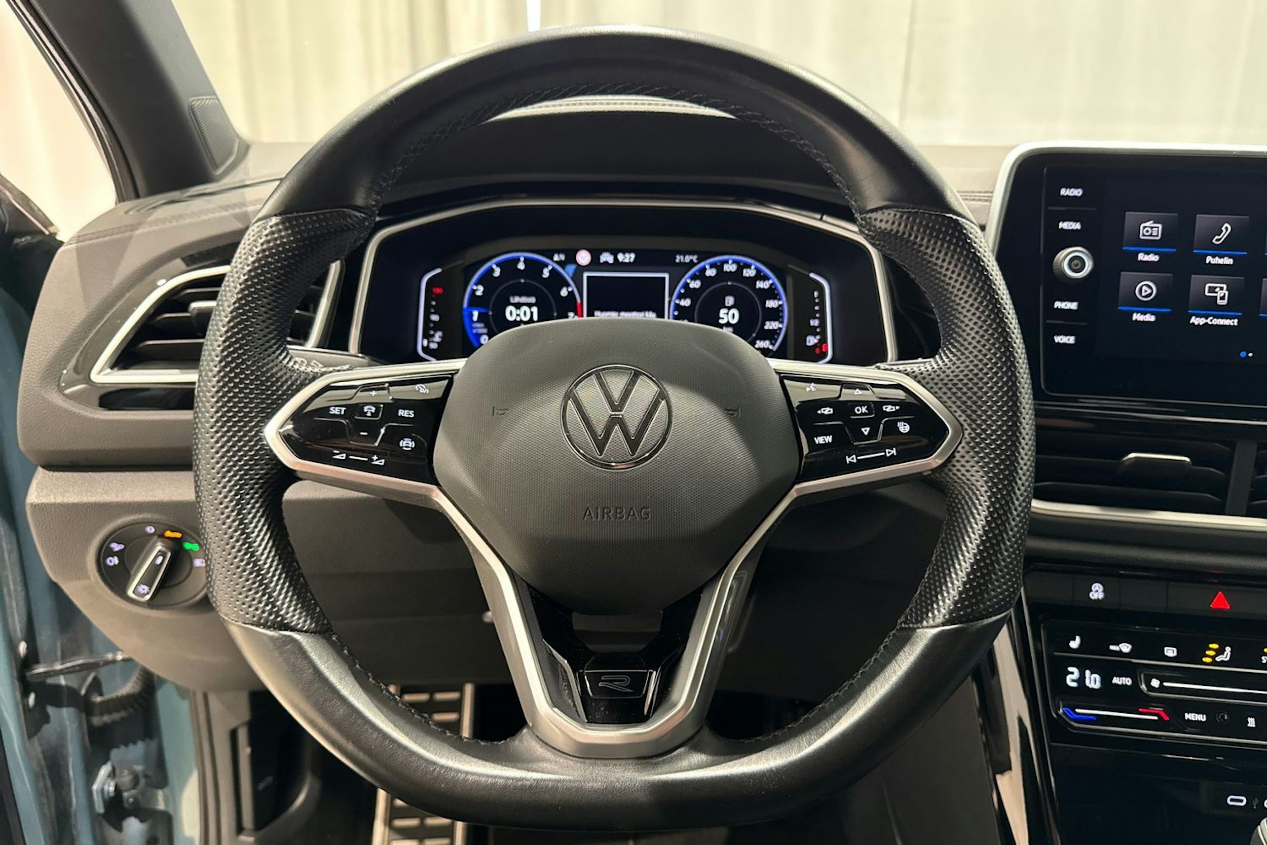 sininen Volkswagen T-Roc 2022 kuva 17.