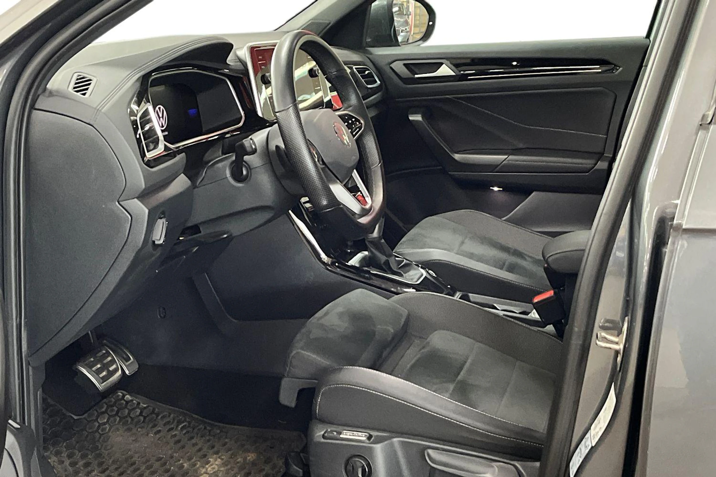 Harmaa Volkswagen T-Roc 2022 kuva 3.