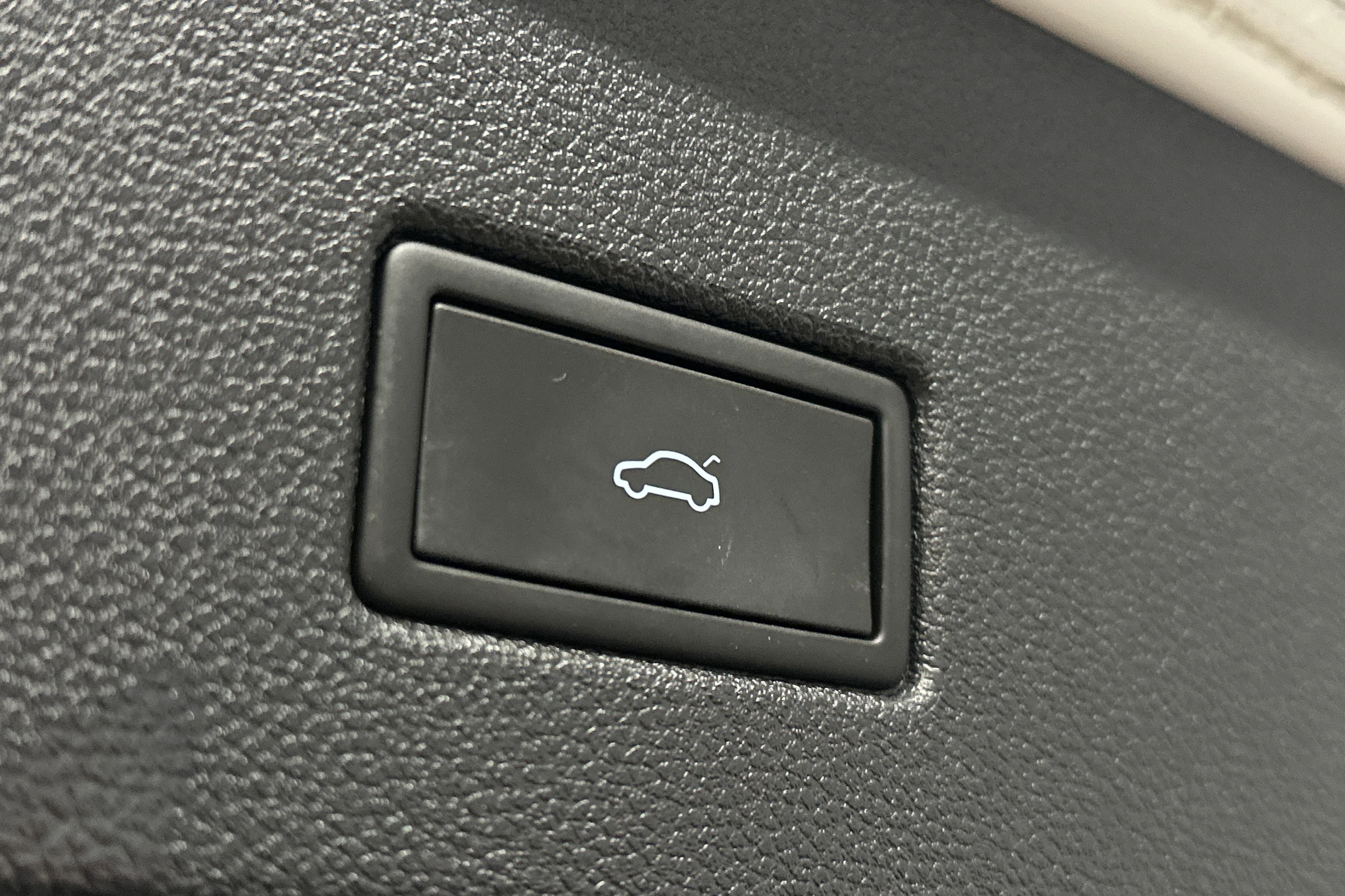 valkoinen Volkswagen T-Roc 2022 kuva 15.