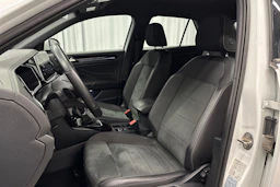 valkoinen Volkswagen T-Roc 2022 kuva 16.