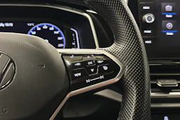 valkoinen Volkswagen T-Roc 2022 kuva 19.