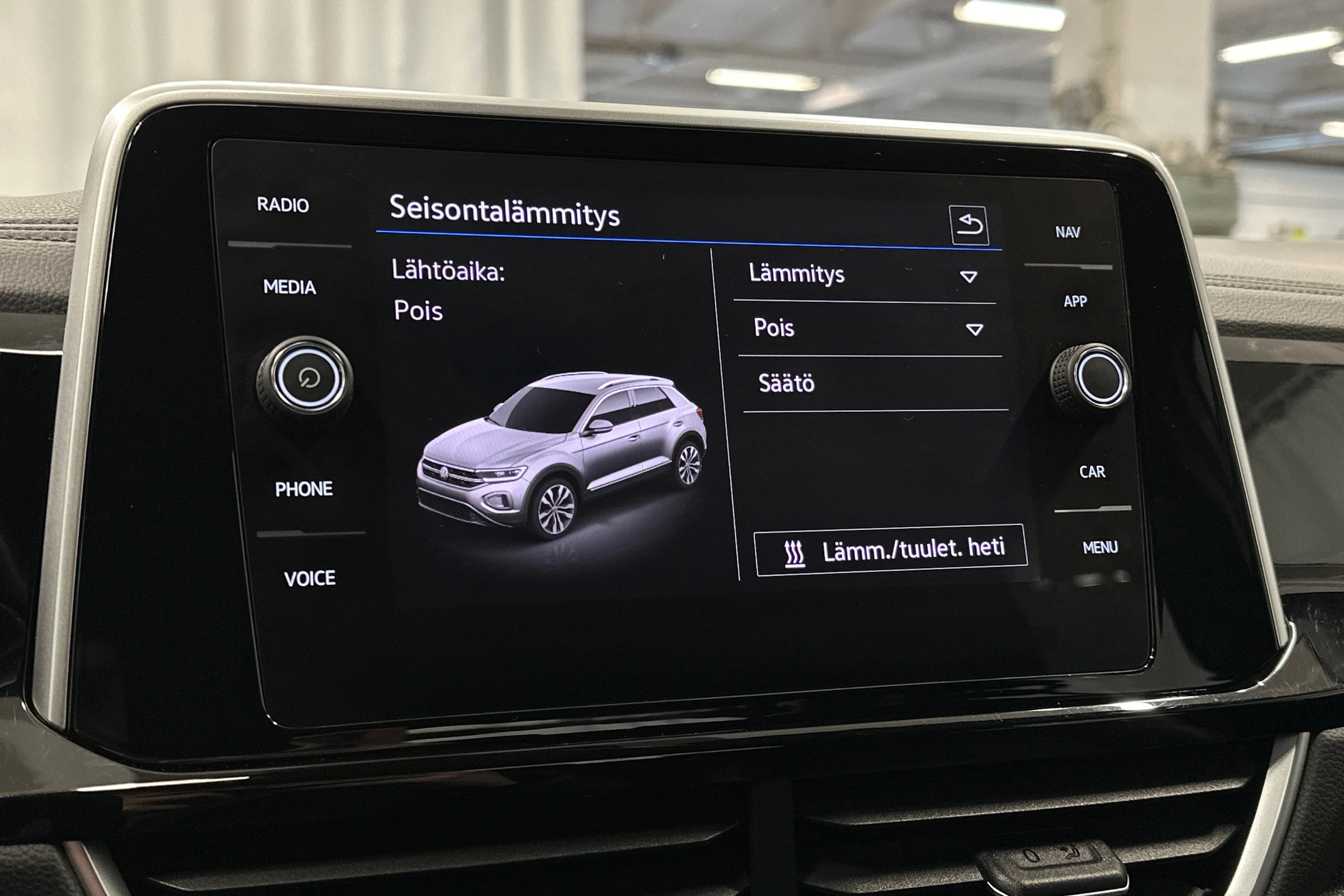 valkoinen Volkswagen T-Roc 2022 kuva 24.