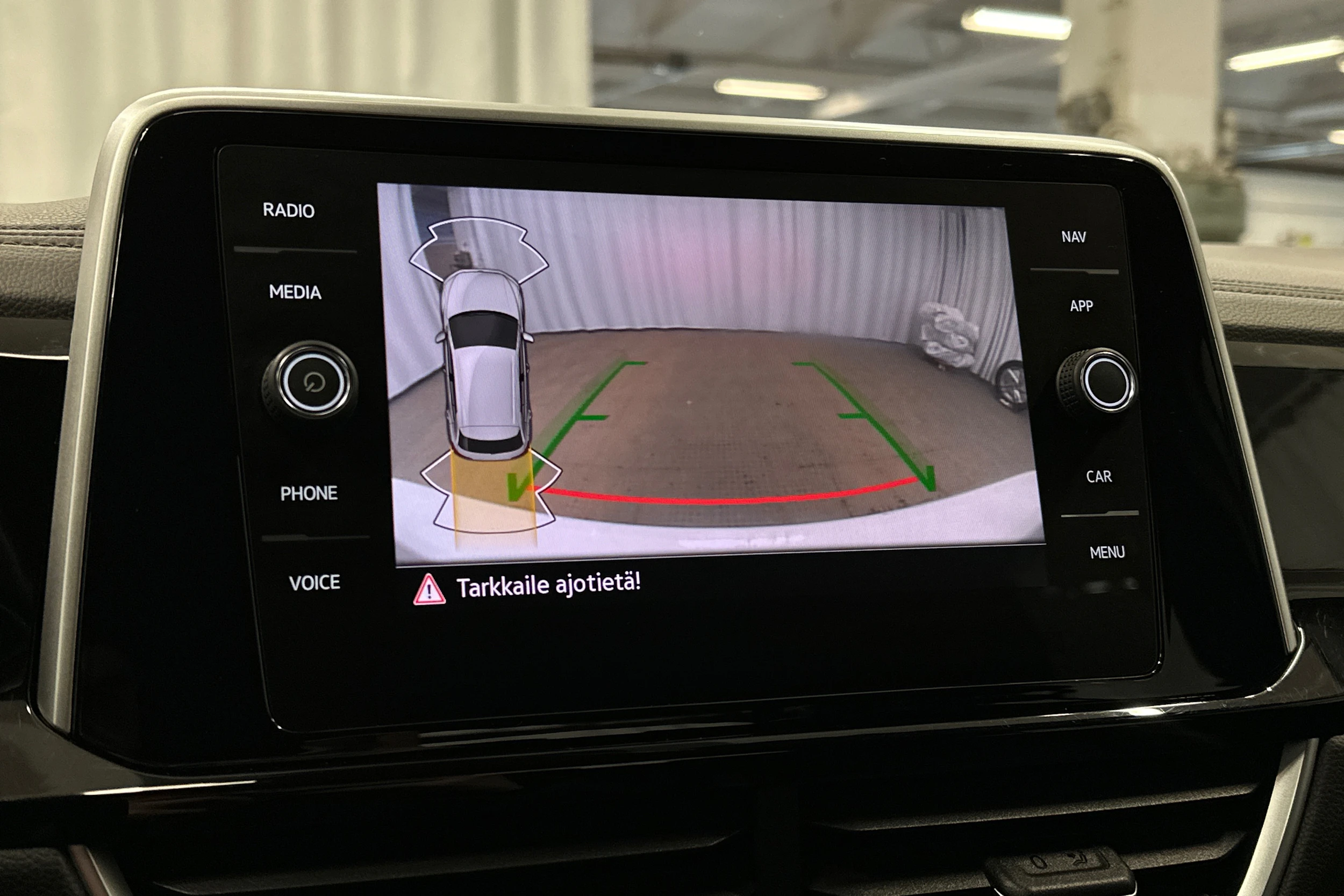 valkoinen Volkswagen T-Roc 2022 kuva 25.