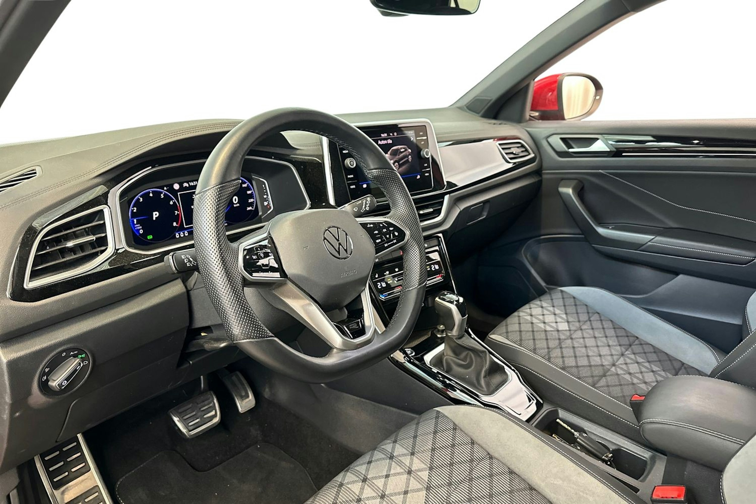 punainen Volkswagen T-Roc 2022 kuva 6.