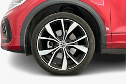 punainen Volkswagen T-Roc 2022 kuva 9.