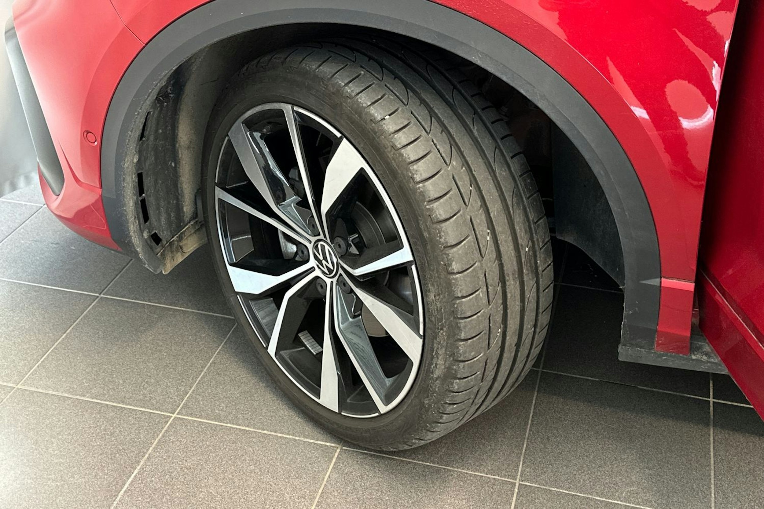 punainen Volkswagen T-Roc 2022 kuva 10.