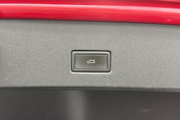 punainen Volkswagen T-Roc 2022 kuva 12.