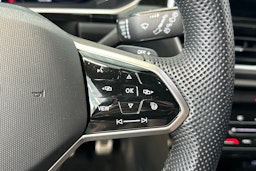 punainen Volkswagen T-Roc 2022 kuva 16.