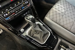 punainen Volkswagen T-Roc 2022 kuva 18.