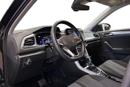 musta Volkswagen T-Roc 2022 kuva 7.