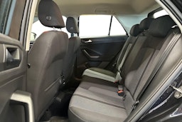 musta Volkswagen T-Roc 2022 kuva 10.