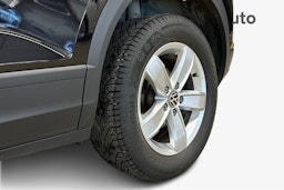 musta Volkswagen T-Roc 2022 kuva 11.