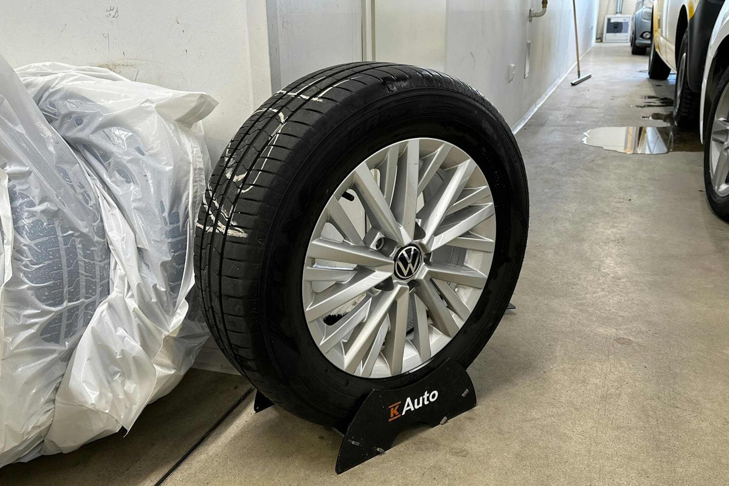 musta Volkswagen T-Roc 2022 kuva 13.