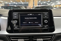 musta Volkswagen T-Roc 2022 kuva 16.