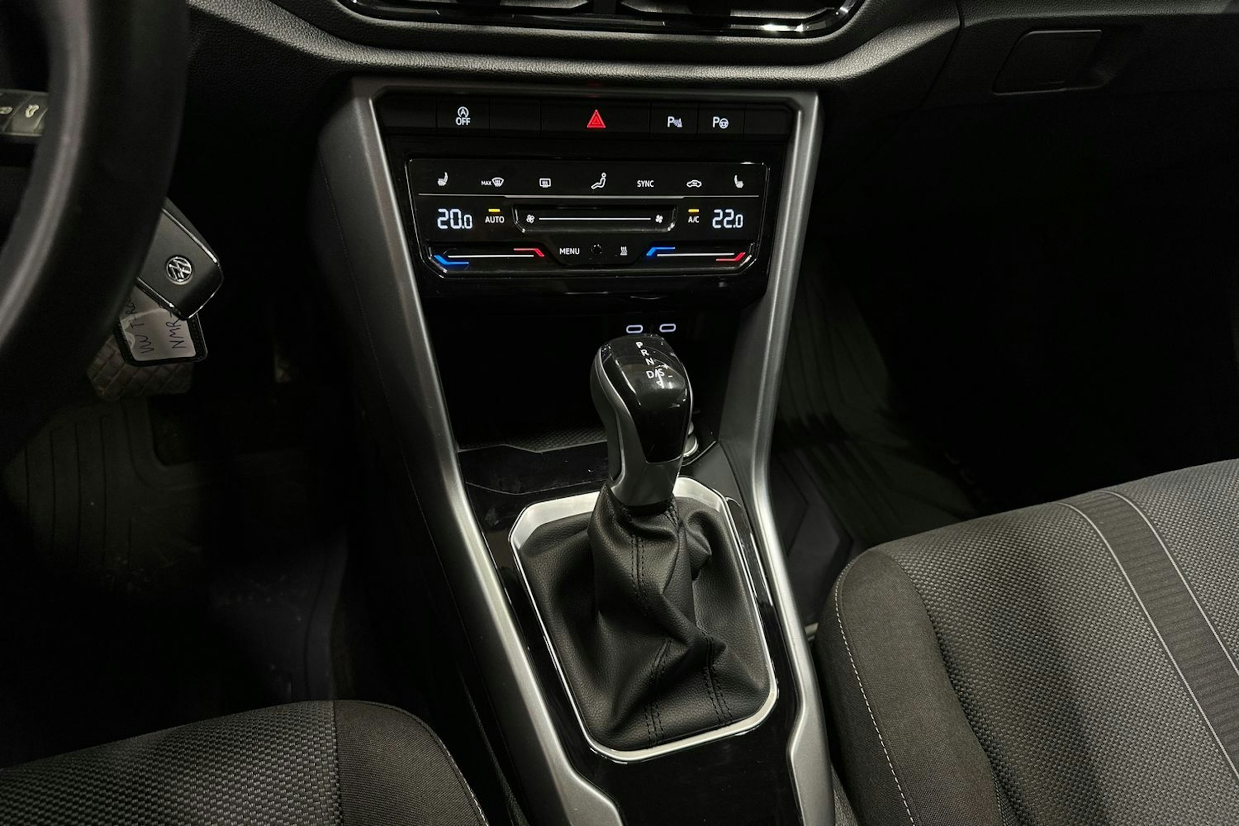 musta Volkswagen T-Roc 2022 kuva 21.