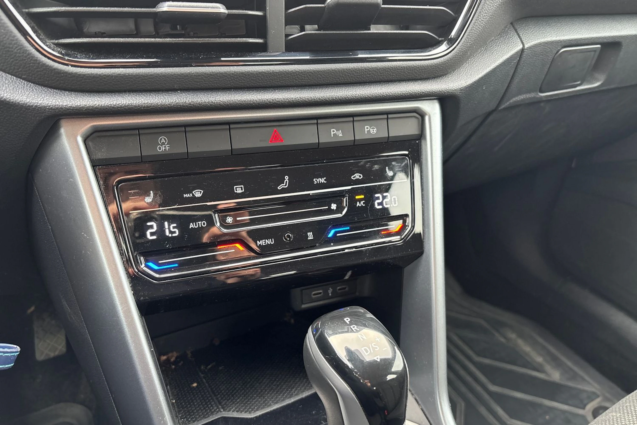 Harmaa Volkswagen T-Roc 2022 kuva 9.