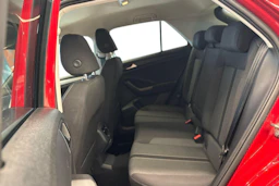 Punainen Volkswagen T-Roc 2022 kuva 12.