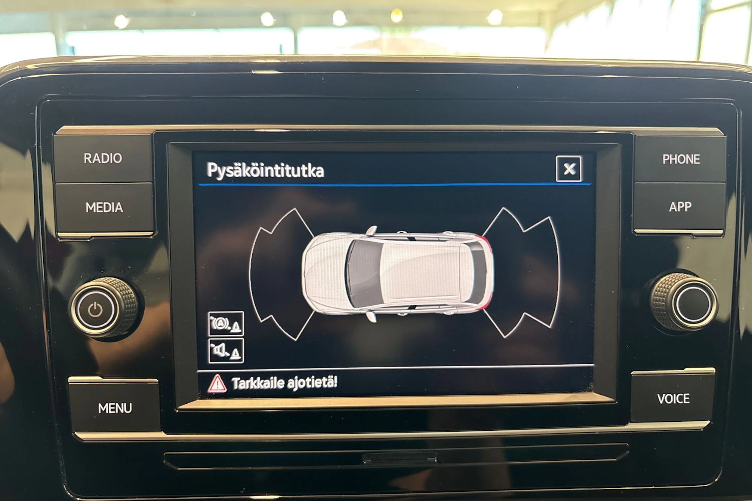 Punainen Volkswagen T-Roc 2022 kuva 24.