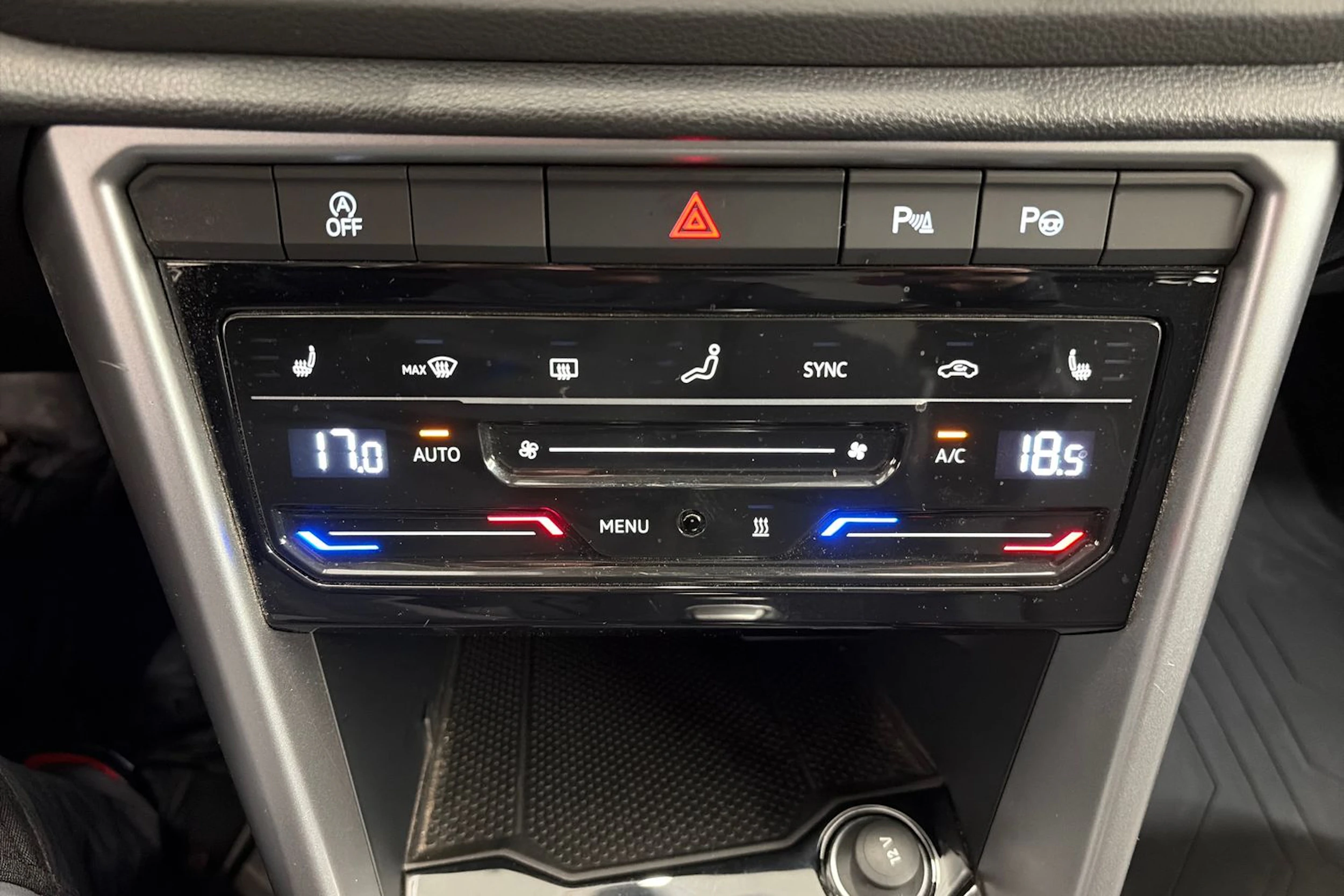 met. sininen Volkswagen T-Roc 2022 kuva 21.
