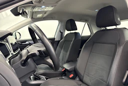 valkoinen Volkswagen T-Roc 2022 kuva 16.