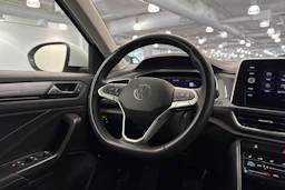 valkoinen Volkswagen T-Roc 2022 kuva 18.